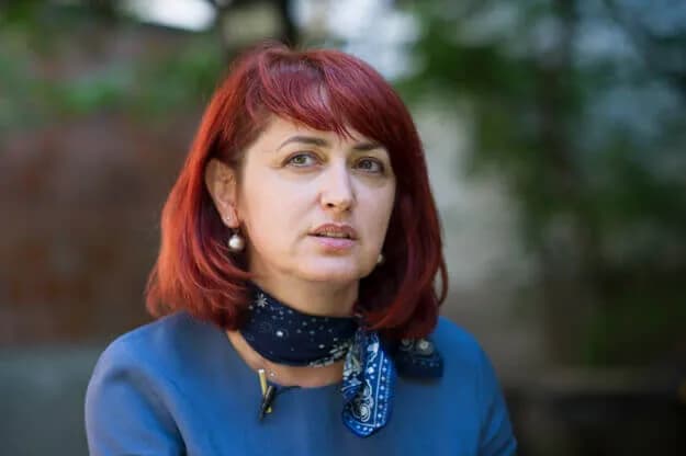 Hoxha kritikon VV-në pas seancës për rastin e Arlindës: Më vjen turp për ministrat