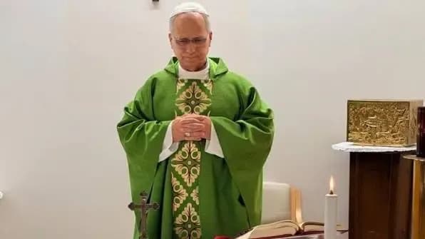 Papa Leo i kërkon Zelenskyt bashkëpunim me Rusinë për ndihmat në qytetin e bllokuar ukrainas