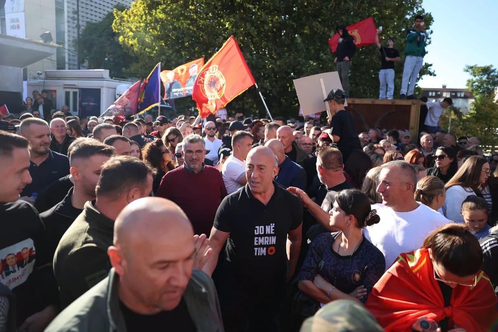 “Rroftë UÇK”, Haradinaj: Çdo ditë, sheshet e Kosovës po mbushen me thirrje për drejtësi