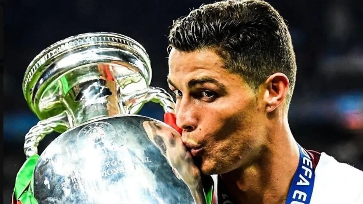 “Nëse nuk më do, vetëm ma thuaj”, Ronaldo rrëfen gjithçka për përplasjen me Jesus dhe kërkon që Portugalia ta dënojë