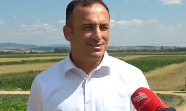 Kryetari i Obiliqit thotë se u kërcënua me jetë nga zyrtari që ia ndërroi pozitën nga “shef i inspektoratit, në shef të emergjencave”