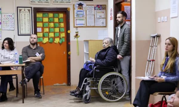 A do ta ketë fatin e Viktor Orban? Reuters: Zgjedhjet e sotme në Serbi, sfida më e madhe për sundimin e populistit Vuçiq