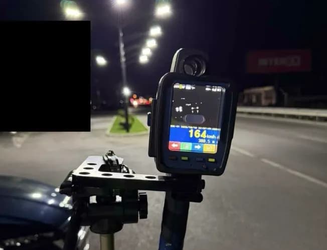 Voziti 164 km/h në zonën 60, kapet sërish të nesërmen pavarësisht ndalesës për vozitje, Policia ia sekuestron veturën