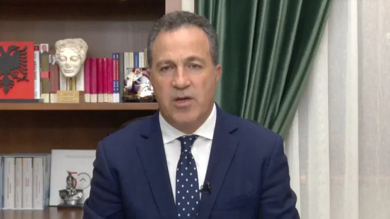 “Të mbajmë larg dhunës të miturit”/ Peleshi pas shtyrjes së seancës plenare: T’i thërrasim arsyes, Shqipëria mbi çdo dallim politik