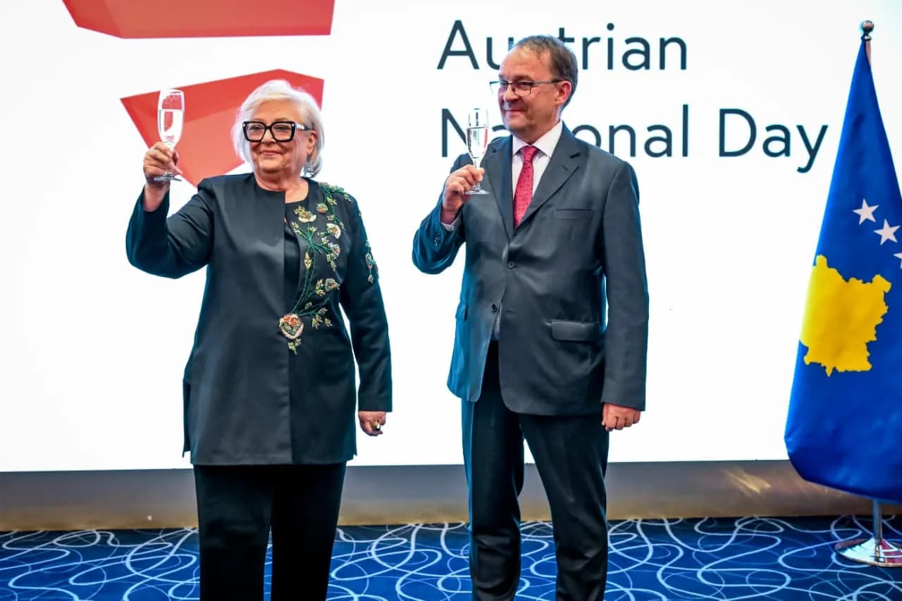 Shiroka-Pula çmon kontributin e Austrisë në KFOR