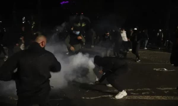 Dhunë dhe plaçkitje, u sulmuan institucionet, bankat e bizneset – çka ndodhi dje në protestë