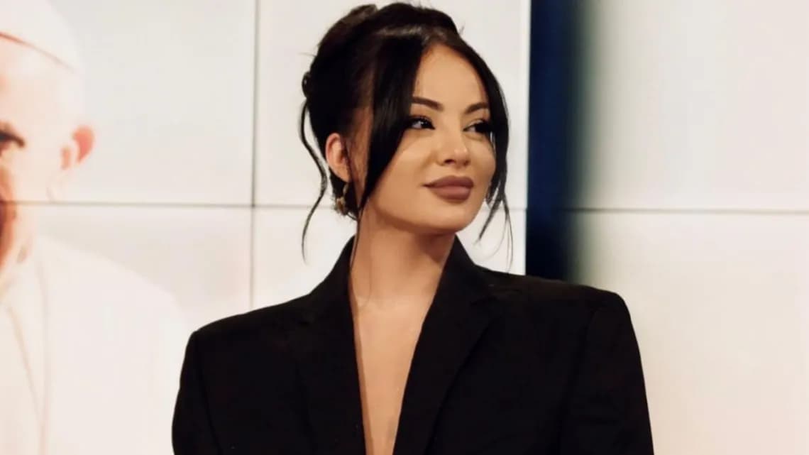 Sara Gjordeni reagon pas sulmit ndaj monumentit të Gjergj Fishtës në Lezhë: “Mos i lini fëmijët të shkatërrojnë të vërtetën”