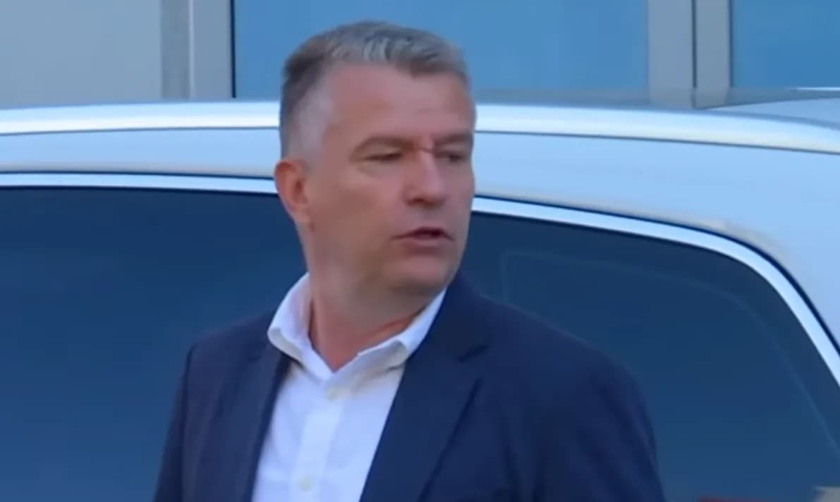 Demaku pas mbledhjes së PDK-së: Sot qëllimi është votimi i Ligjit për Specialen