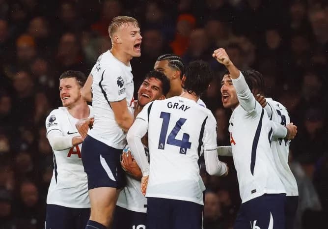 Tottenhami po e merr veten, fiton derbin ndaj Chelseat