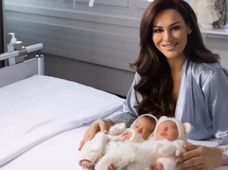 Juliana Nura bëhet nënë për herë të parë, sjell në jetë binjakët