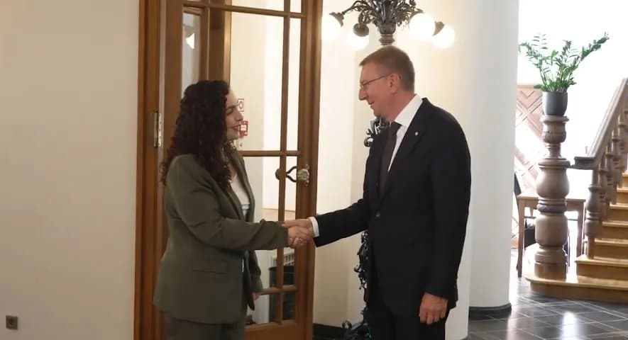 Izraeli fillon një ‘seri sulmesh’ që synojnë raketat tokë-tokë në Iranin perëndimor