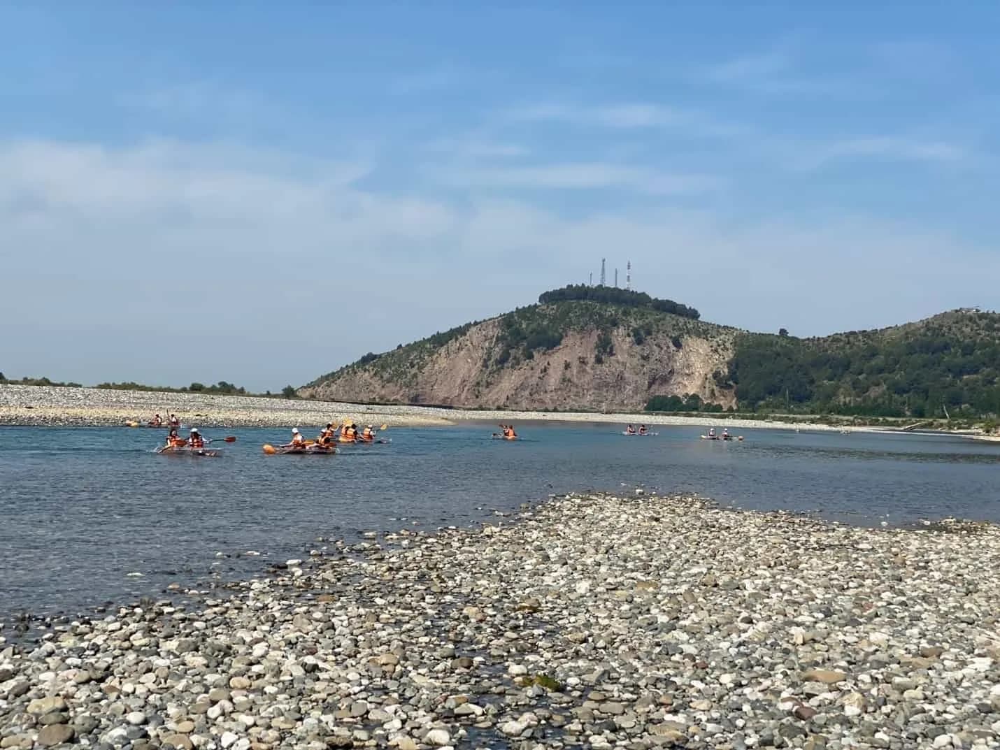 Lushtaku për Hajrizin: Rruga e tij jetësore dhe kontributi në forcat tona flasin për një jetë në shërbim të kombit