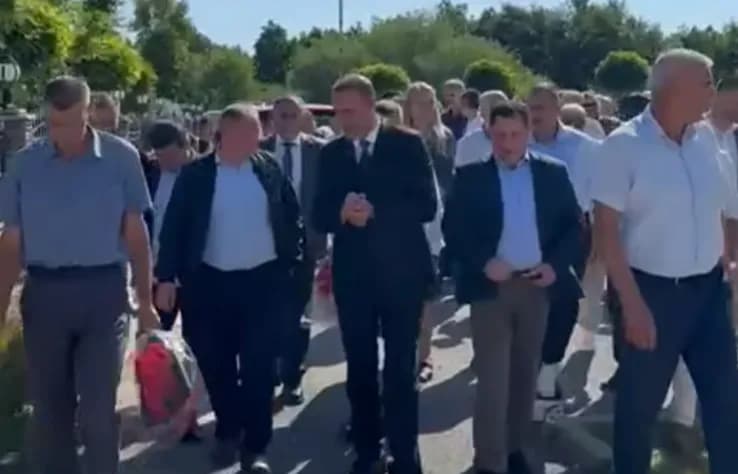 Zjarri përfshinë një nga kullat e Dubait, autoritetet evakuojnë banorët