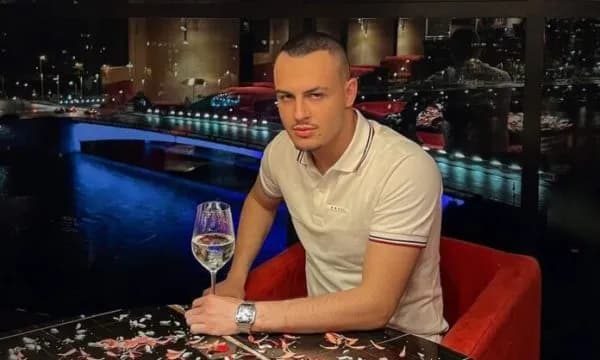 Don Xhoni mbyll sezonin veror me mesazh nga qyteti i Noizyt: Shihemi shpejt…
