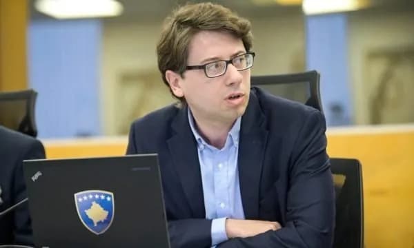 Hekuran Murati: VV-ja në njërën anë, PDK, LDK, AAK dhe Lista Serbe në anën tjetër