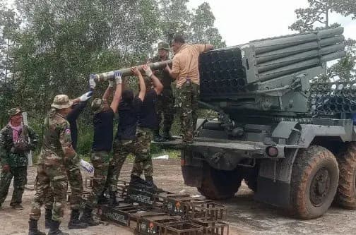 Mbushet sheshi “Skenderbeu”, nis protesta “Drejtësi Kundër Padrejtësive” në Hagë