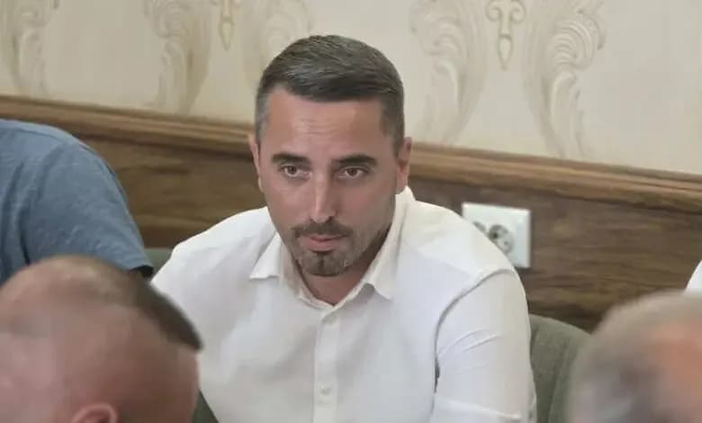 Ervin Shabani takohet me klerikët fetar: Do të punoj për bashkim e jo ndarje