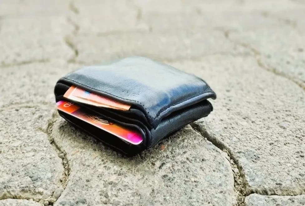 Gjest shembullor: Qytetari nga Klina gjen kuletën me 1 mijë e 870 euro dhe e dorëzon në polici