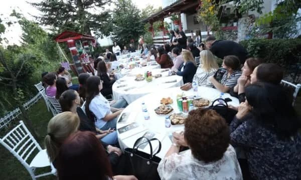 “Gratë gjithmonë janë mbështetje për njëra-tjetrën”, Ilir Ferati premton mbështetje të vazhdueshme për gratë e Istogut