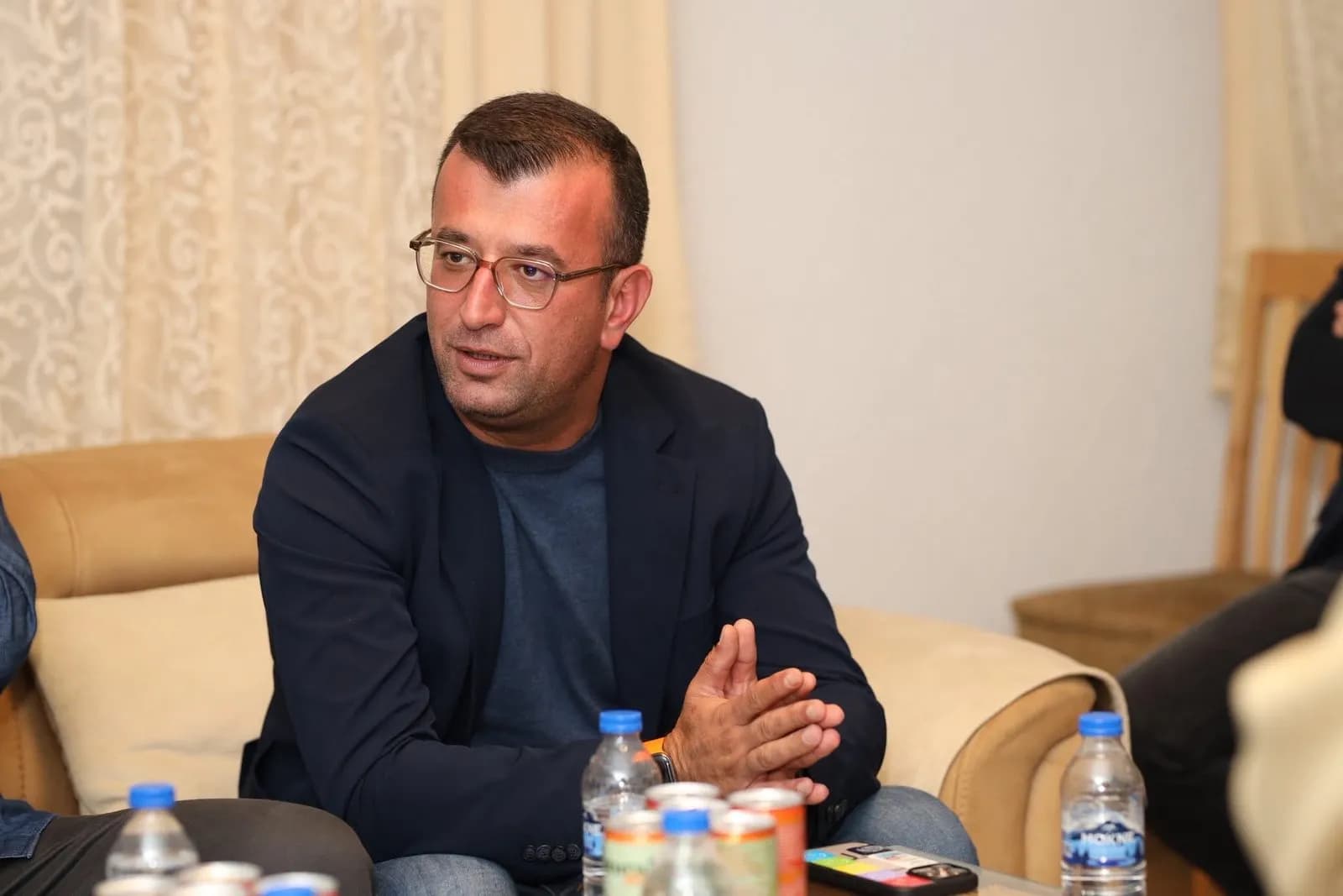 Ilir Ferati viziton familjen Kelmendi në Dubravë: Mbështetja për LDK-në vazhdon