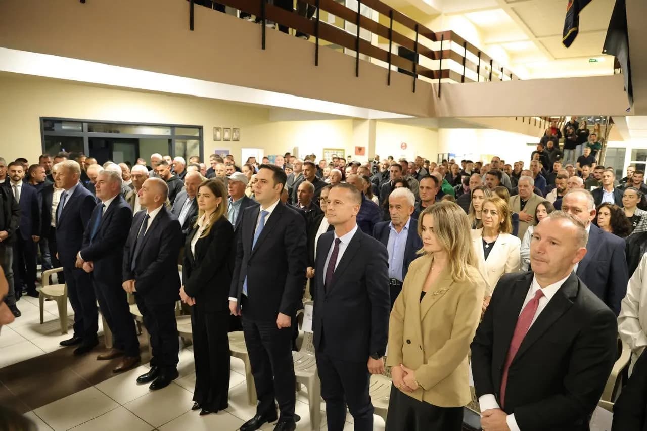 Jeton Mushkolaj elektrizon Strellcin në tubimin e madh: Prezenca juaj sot është vula e ndryshimit