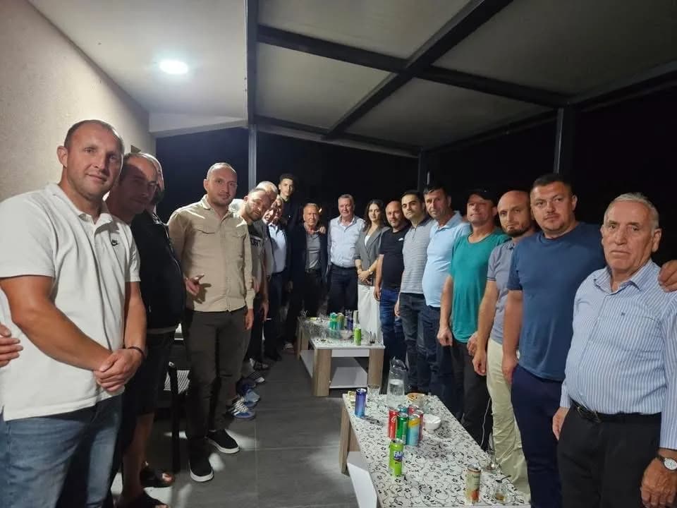 Mikpritjet e shumta nga familjet lipjanase, dëshmi e fuqishme e përkrahjes për Imri Ahmetin