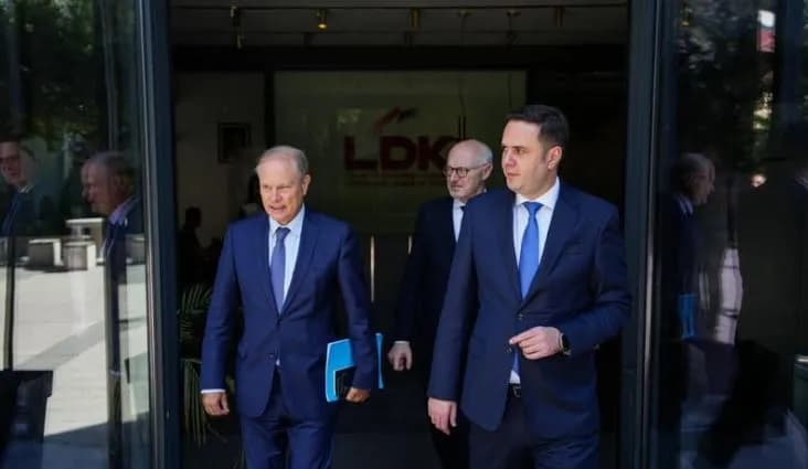 Pezullimi i dialogut strategjik, raportohet se Abdixhiku ka shkuar në ambasadën e ShBA-së për takim