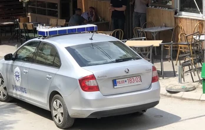Policia me aksione: Sekuestron armë e drogë në disa komuna të Kosovës – ka të arrestuar