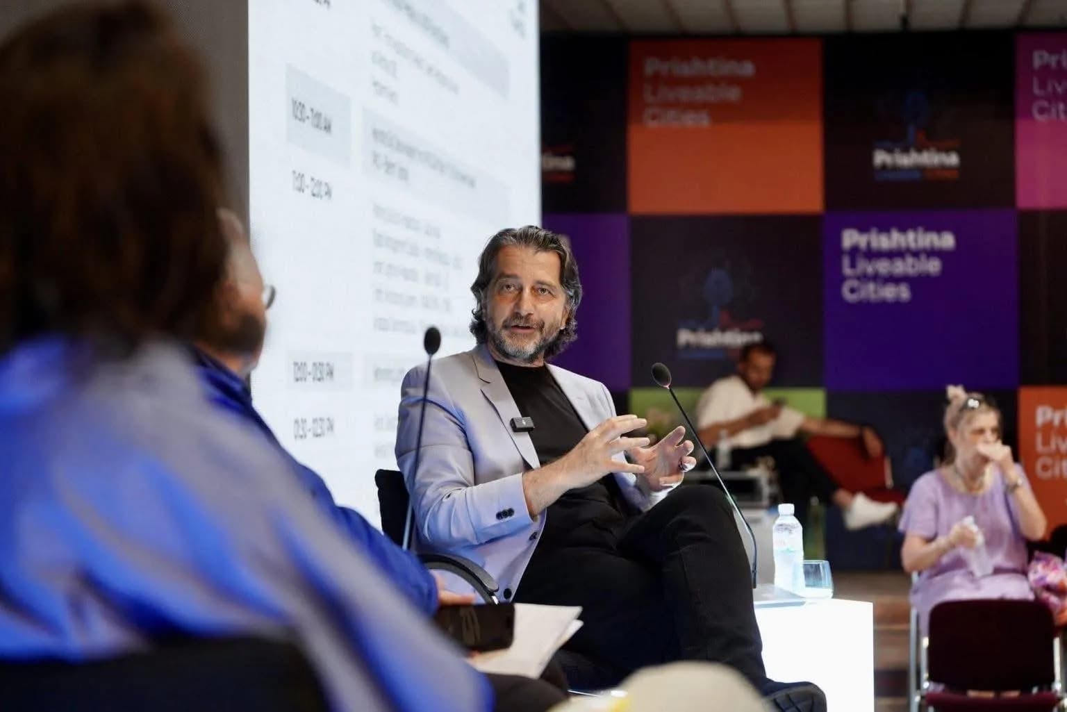 “Prishtina përtej territ”, Rama: Shkollat janë të pajisura me ndriçim smart që kursejnë energji