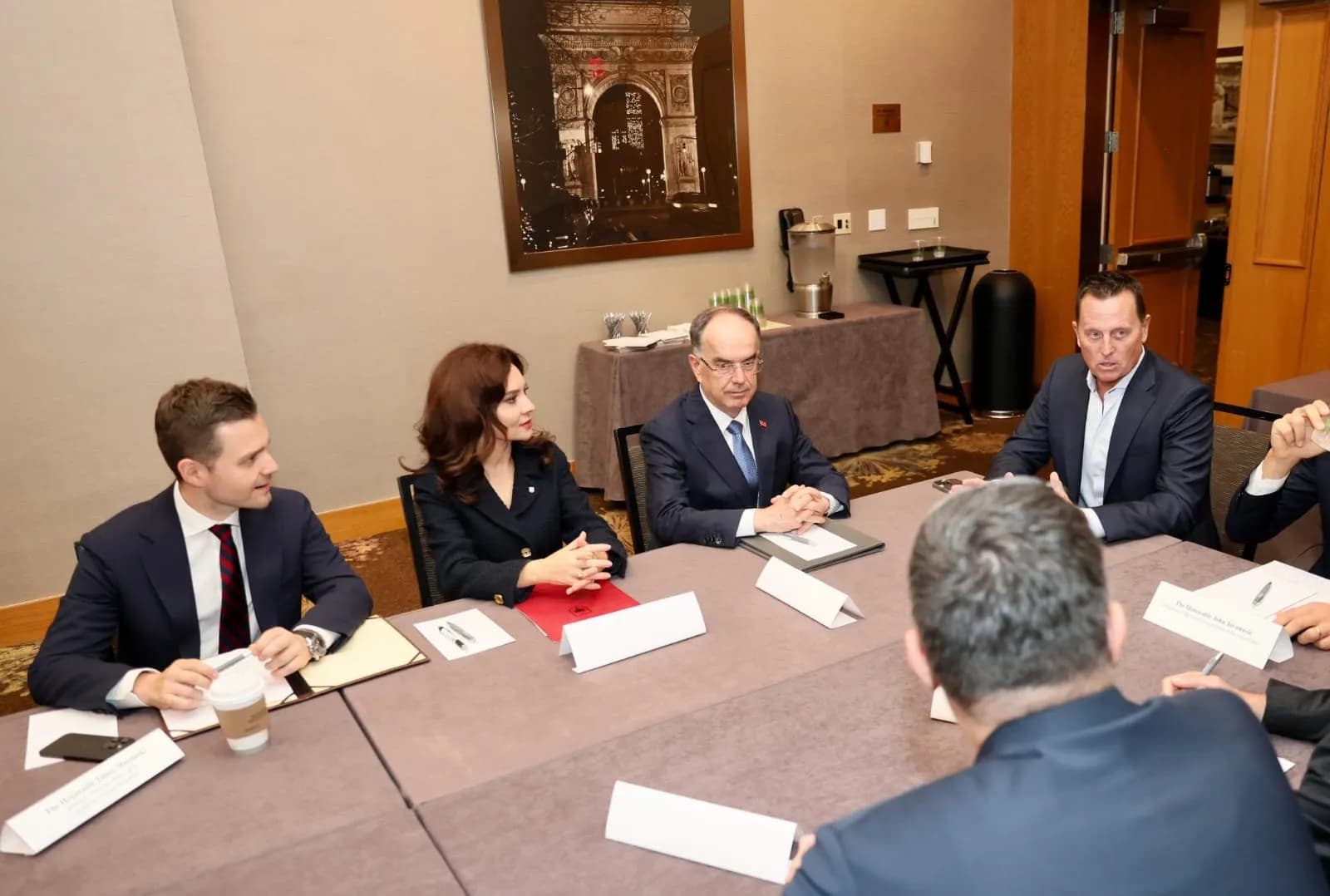 Spiropali takohet me Richard Grenell në New York, zbardhen diskutimet