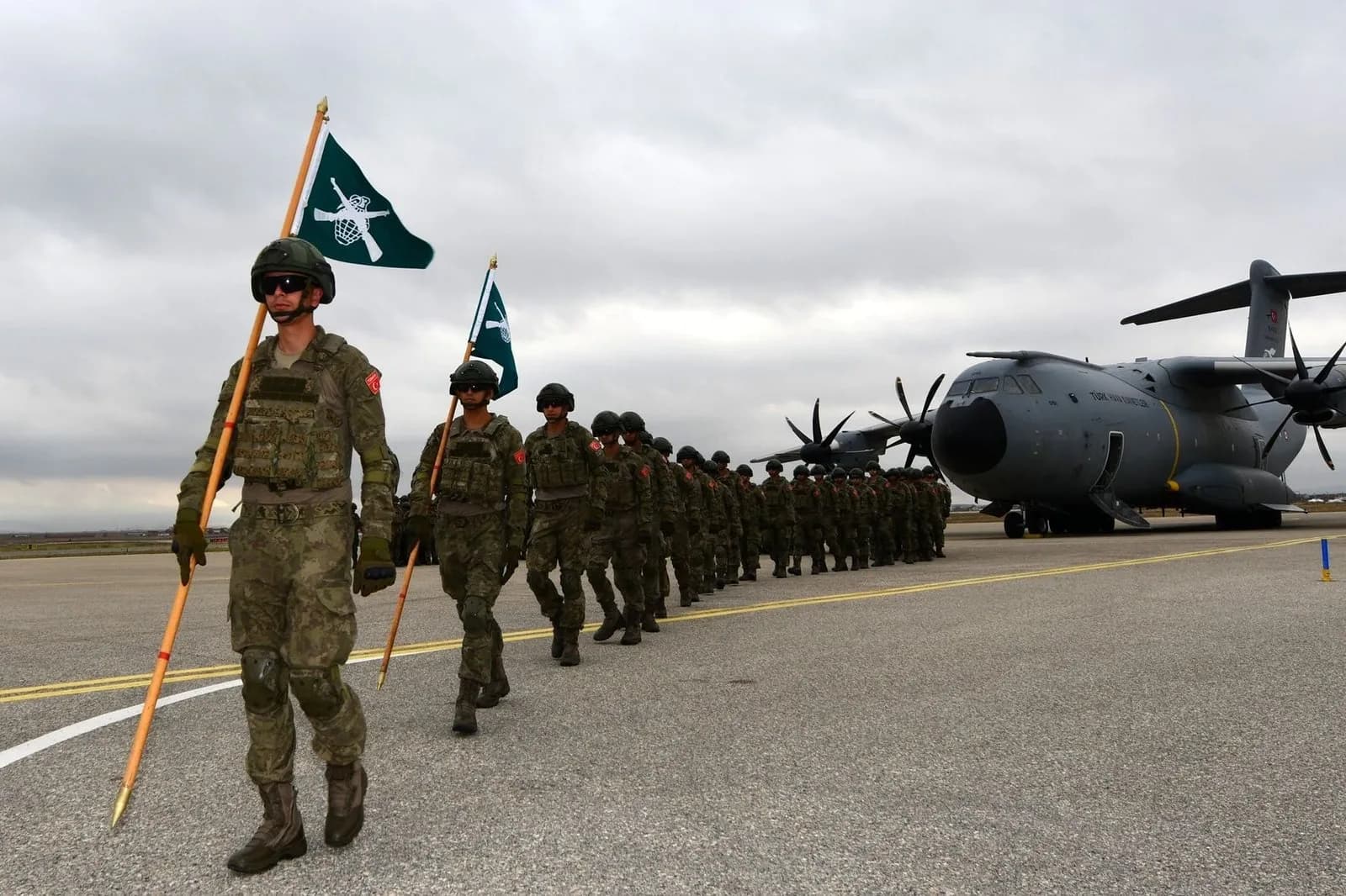 Ushtarë turq të Forcës Operacionale Rezervë zbarkojnë në Kosovë, KFOR del me njoftim