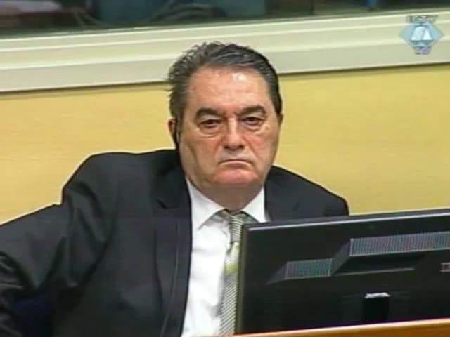 Vuçiqi thotë se i dënuari nga Haga për krime lufte në Kosovë, Pavkoviq, po lirohet nga burgu