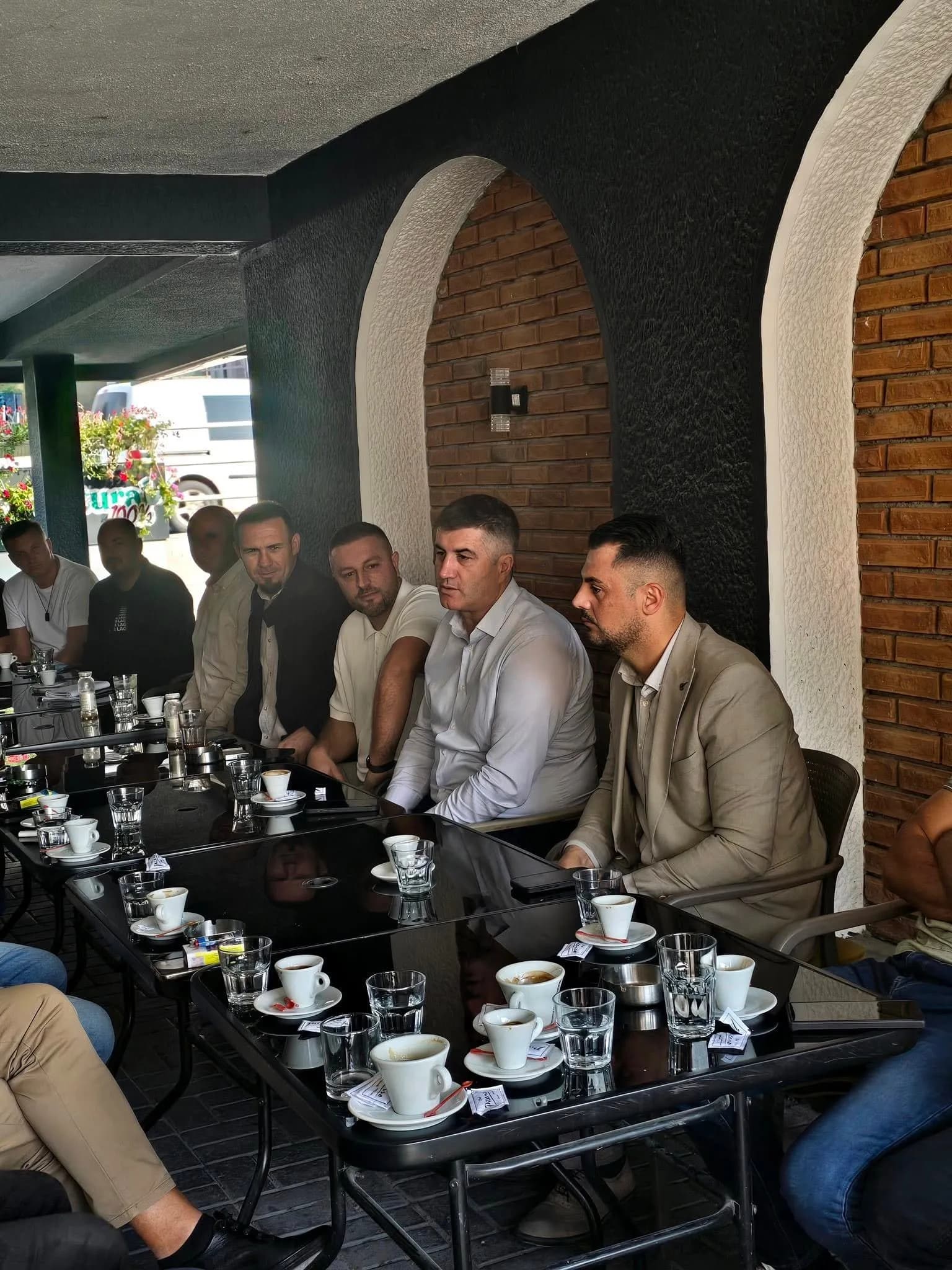 “Zero taksa për bizneset”, Ardian Shala takohet me pronarë të bizneseve, zotohet në mbështetjen e tyre
