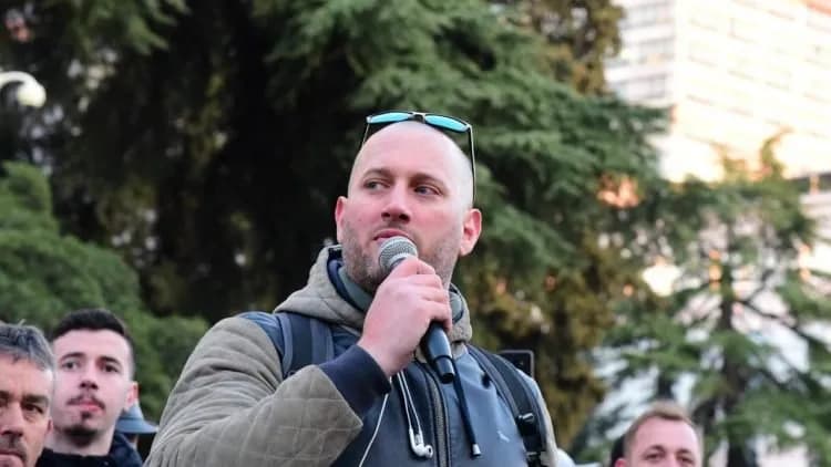 Aktori Florian Binaj shpall kandidaturën për kryetar të Tiranës