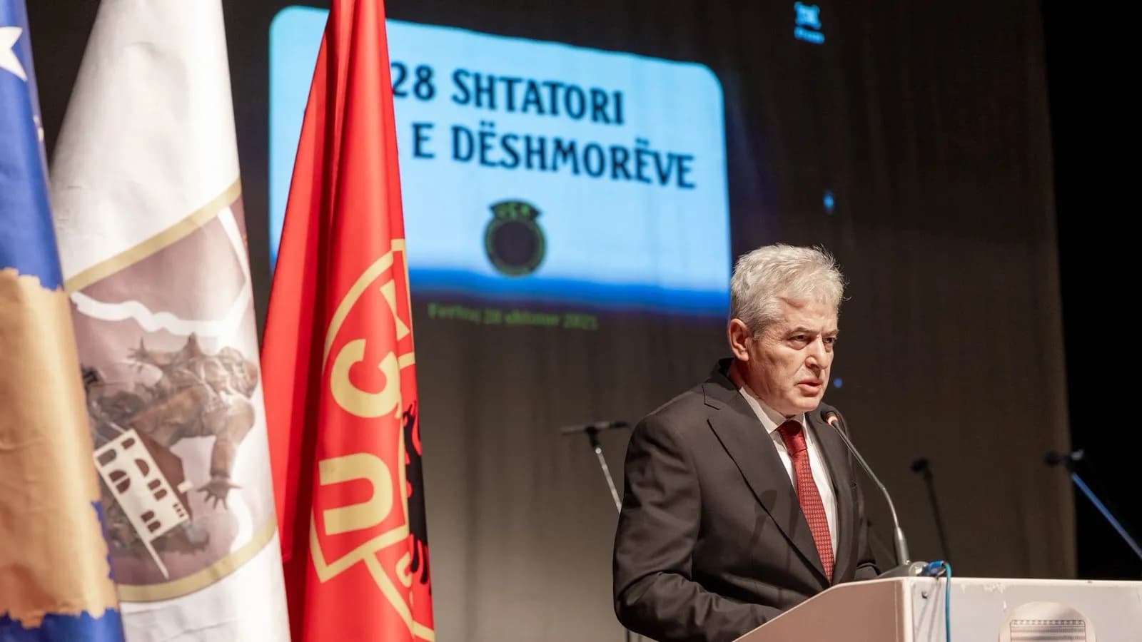 Ali Ahmeti fton shqiptarët nga të gjitha trojet në protestën kundër Speciales