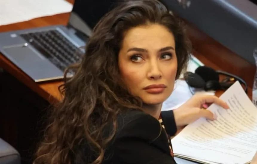Ariana Musliu Shoshit i vdes daja, këto janë fjalët prekëse të deputetes