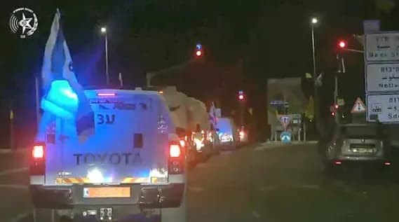 Arrin në Izrael konvoji që transporton 4 arkivole të pengjeve të vdekur