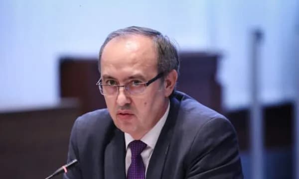 Avdullah Hoti reagon me një foto pasi dështoi të zgjidhej qeveria e prezantuar nga Albin Kurti