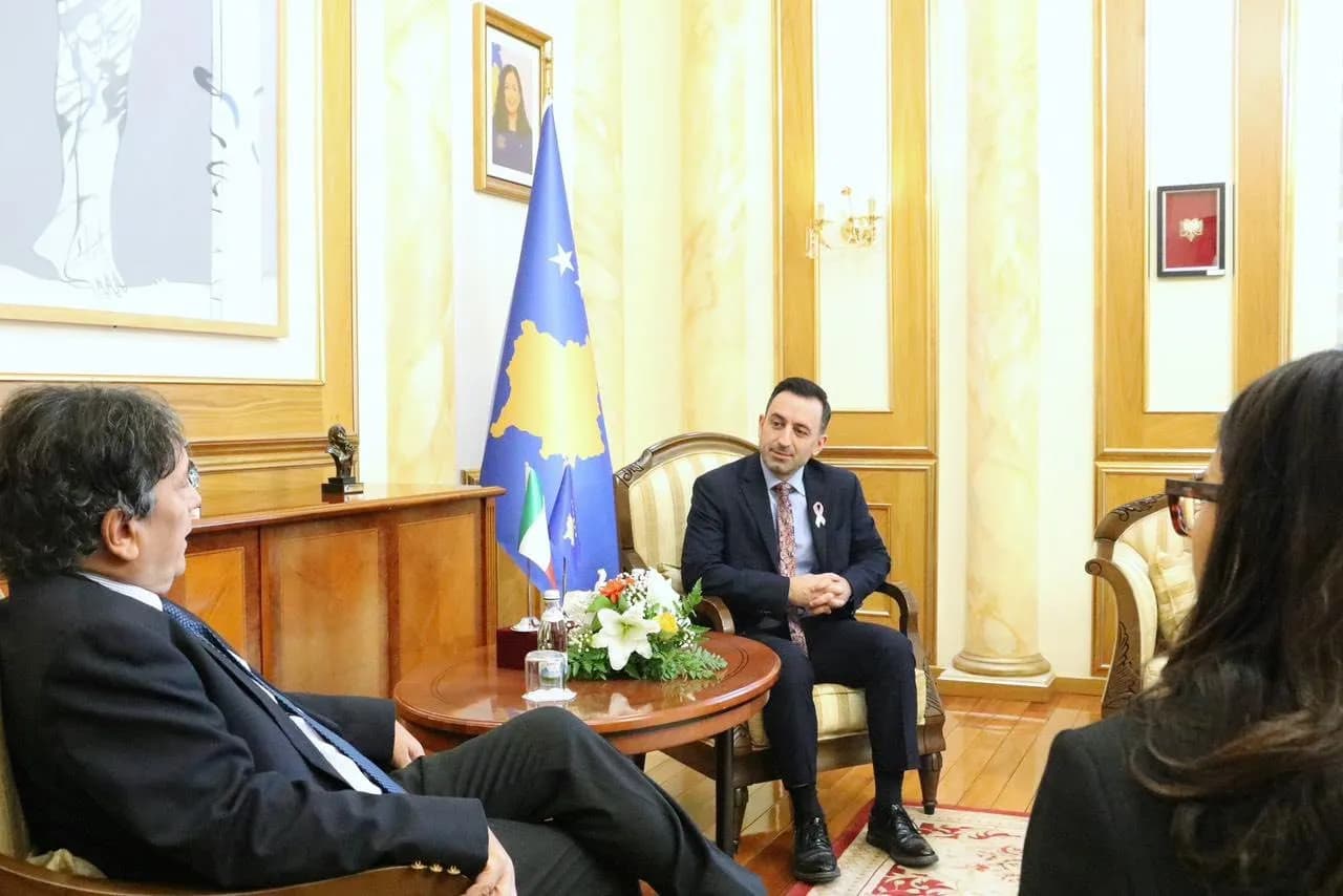 Basha takohet me ambasadorin e Italisë: Kërkoi që të ndikojnë në largimin e masave të BE-së ndaj Kosovës