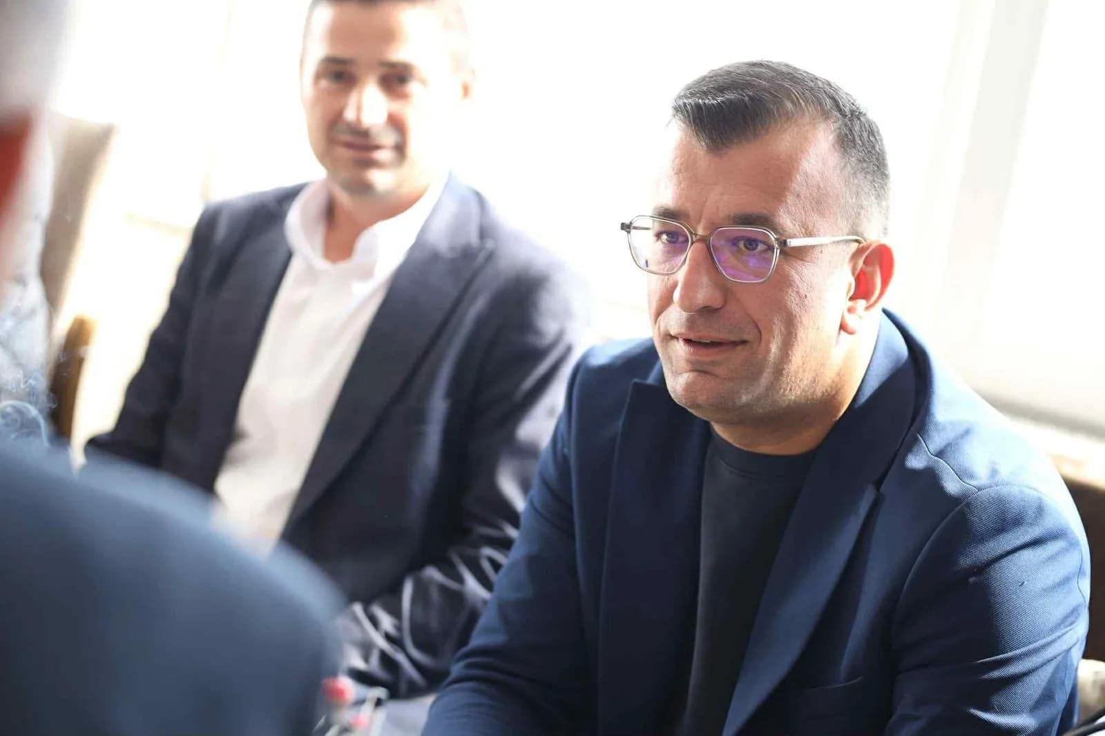 Ferati viziton bizneset lokale që po ndërtojnë markën “Made in Istog”