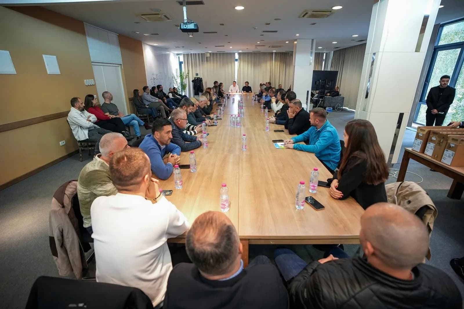 Kandidatët e LDK-së për asamble në takim me Ramën, pas fitores në rundin e parë: Mobilizm i madh për balotazh