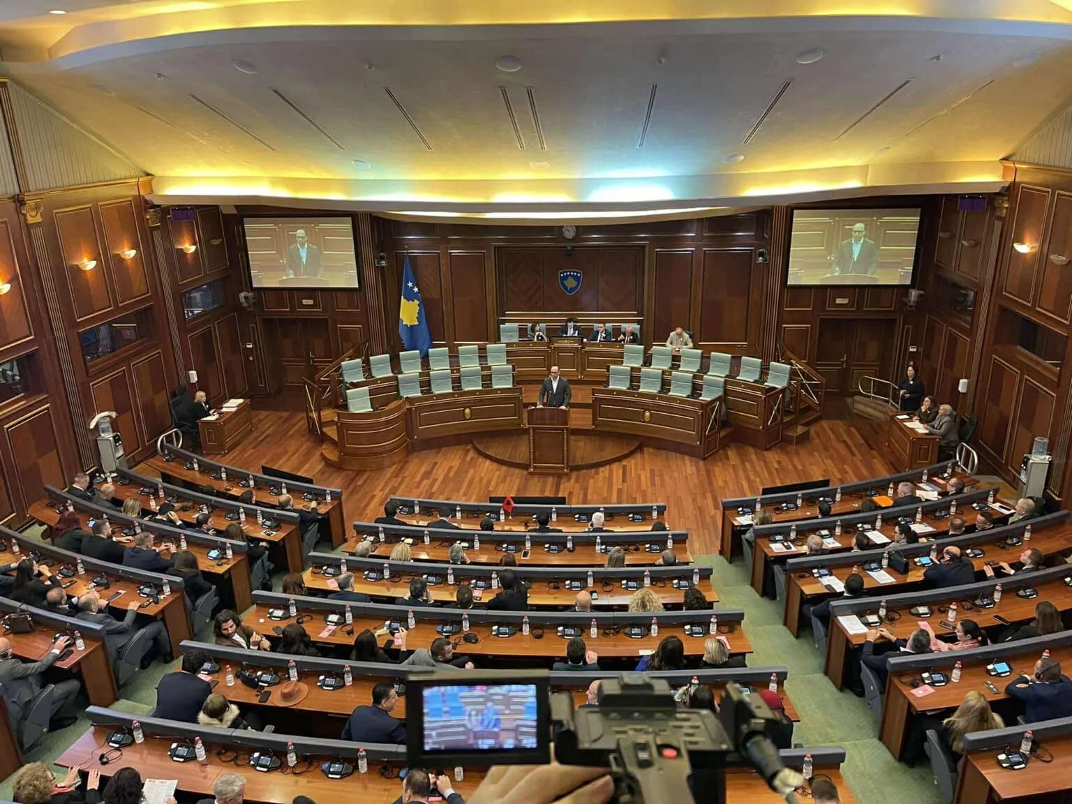 Liljana Stevanoviq dështon plot tri herë për t’u zgjedhur nënkryetare e Parlamentit