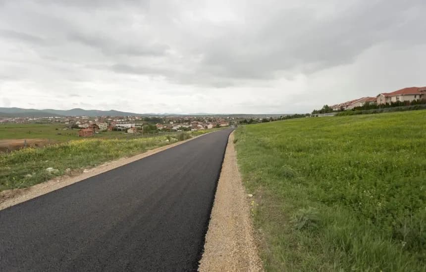 Mbyllet një rrugë deri në dhjetor në Hajvali, komuna del me njoftim