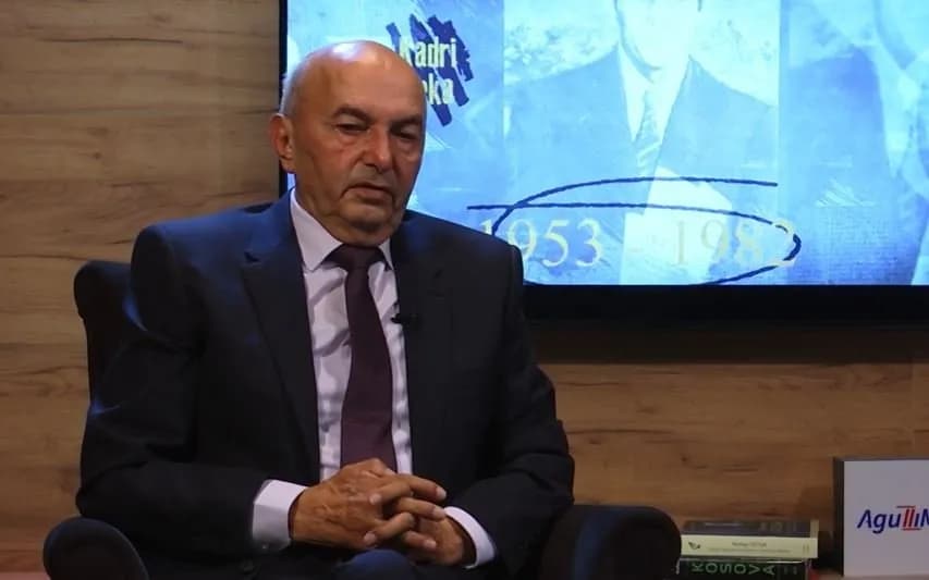 Mustafa: Vjosa Osmani, i sakrifikon interesat strategjike të vendit duke shpresuar që Kurti ia mundëson edhe një mandat