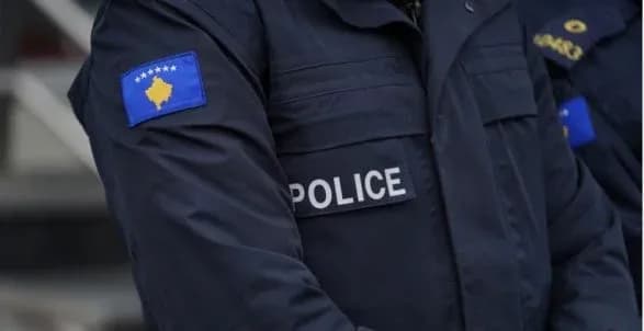 Ndalohet për 48-orë i dyshuari për plagosjen e dyfishtë në Pejë, sekuestrohen dy armë AK-47