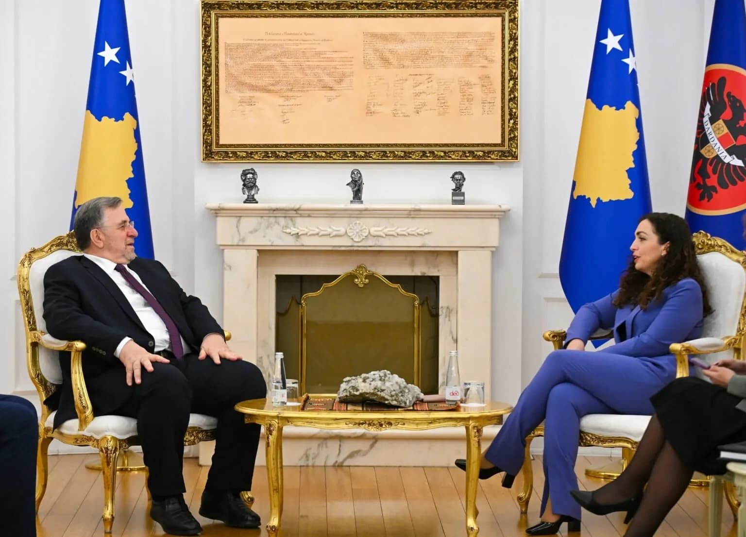 Osmani pret në takim Tërnaven: bashkëpunimi ndërmjet institucioneve shtetërore dhe bashkësive fetare është thelbësor