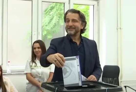 Përparim Rama voton: Uroj që fitorja të jetë e atyre që bashkëpunojnë me miqtë ndërkombëtarë
