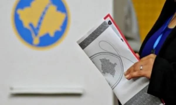 Rritet numri i qytetarëve që kanë votuar deri më tani