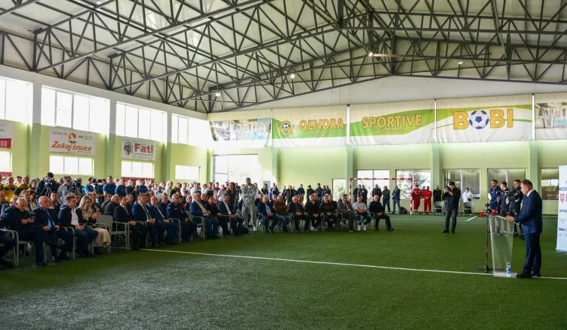 Sindikata nderon 24 policët e rënë në krye të detyrës