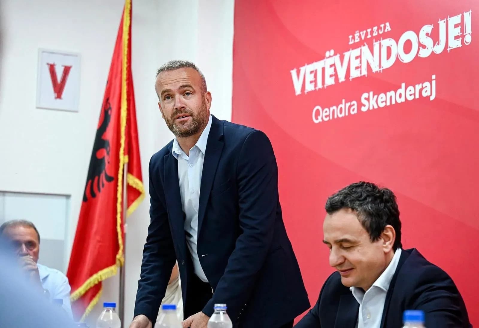 Skenderaj: Kandidati i Kurtit i merr veç 42 vota në fshatin e tij, Lushtaku i pari